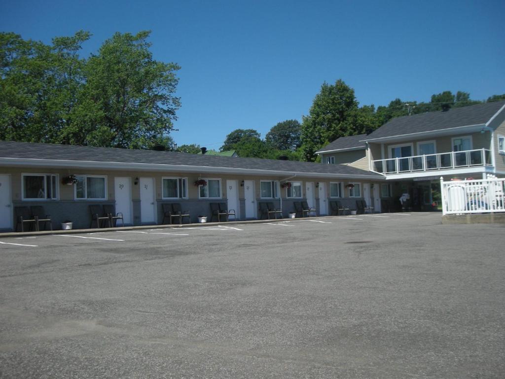 Motel Chevalier Quebeque Exterior foto
